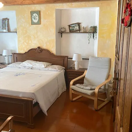 E Accoglienza La Casa Della Nonna 3*